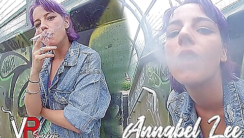 Sexy mature chick gets a hard fuck