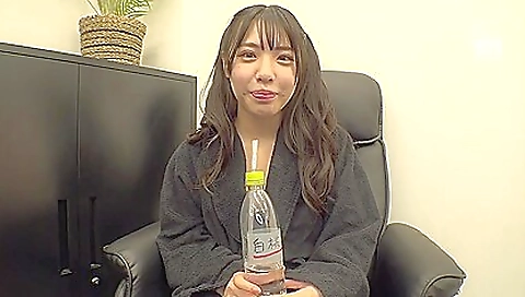 Sexy babe gets a hot dildo and rew fuck