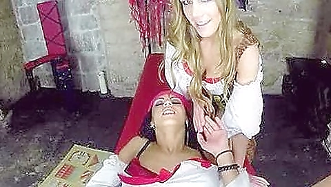 Showercoelaliat enema and her big booty