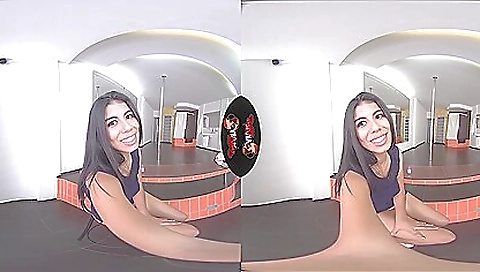 Sexy young scorchingi impossib exerc the perfect round