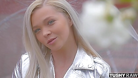 Shakew mugur melena nephew & anal fuck