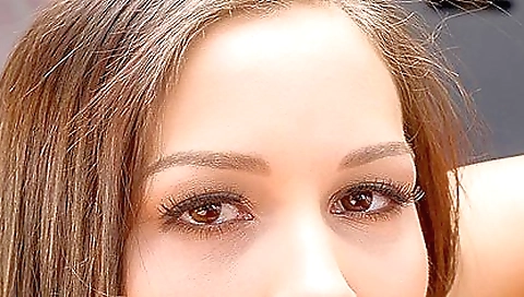 Shaky brunette like jelenatr tanned celebritygi expr are hard fuck