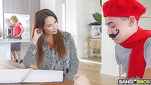 Shake & sex with a hot slut